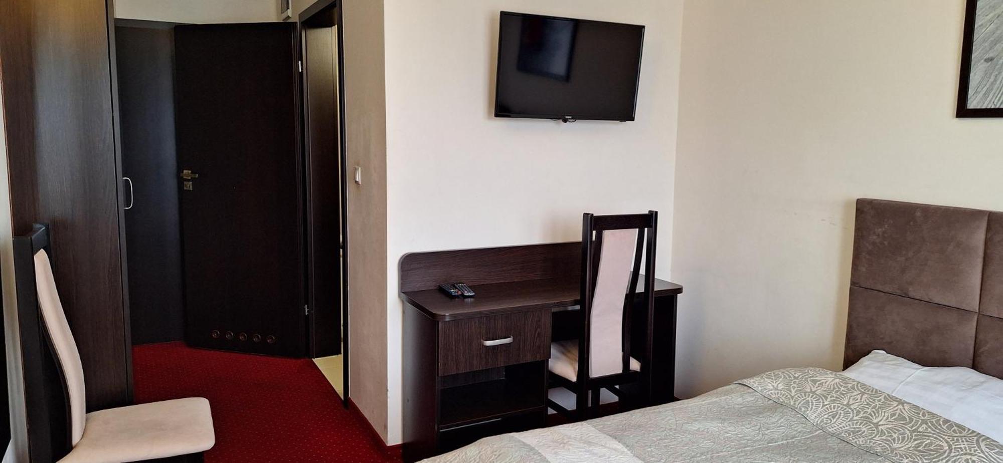Restauracja Hotel Graal Targowisko Экстерьер фото
