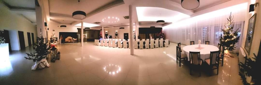 Restauracja Hotel Graal Targowisko Экстерьер фото
