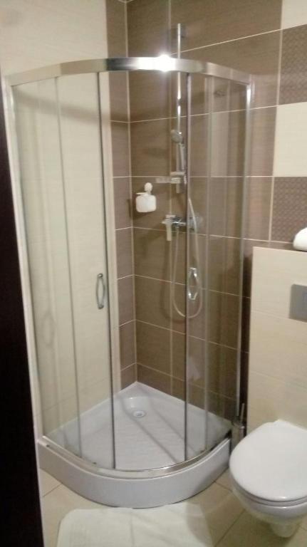 Restauracja Hotel Graal Targowisko Экстерьер фото