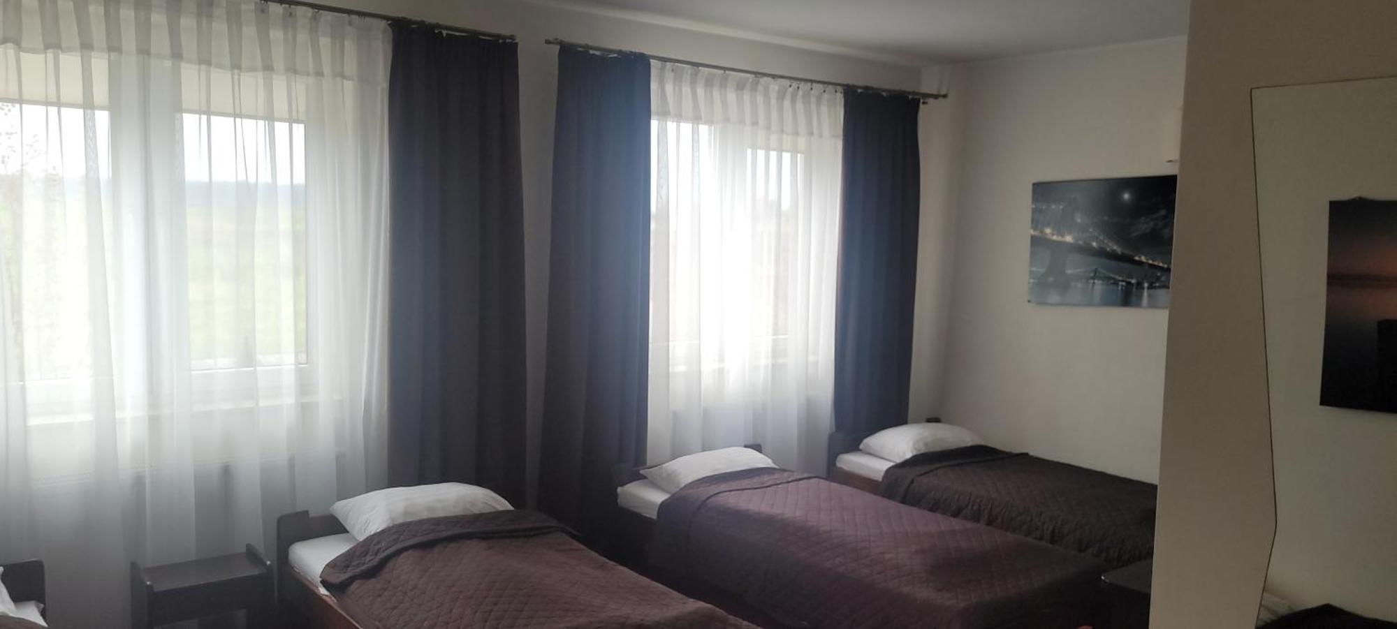 Restauracja Hotel Graal Targowisko Экстерьер фото