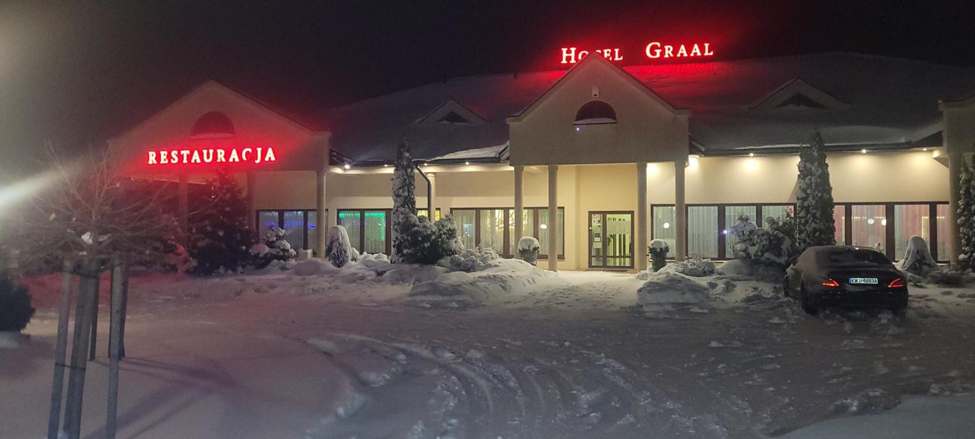 Restauracja Hotel Graal Targowisko Экстерьер фото