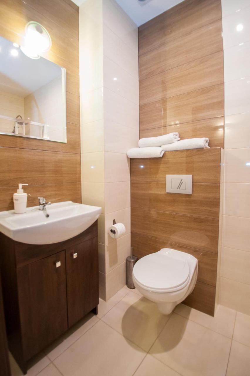 Restauracja Hotel Graal Targowisko Экстерьер фото