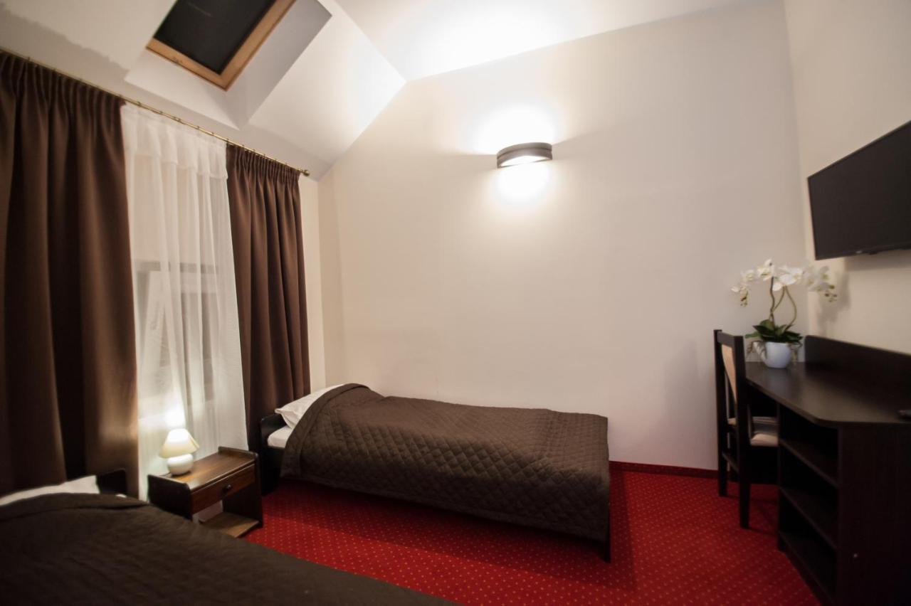 Restauracja Hotel Graal Targowisko Экстерьер фото